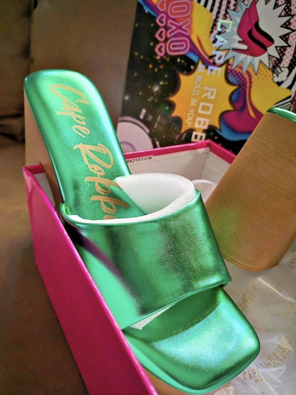 Cape Robbin Enisle Metallic Green Platform Mules 10